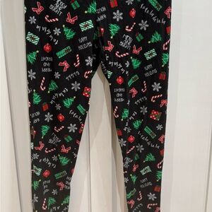 Festive Holiday Print Women’s Leggings